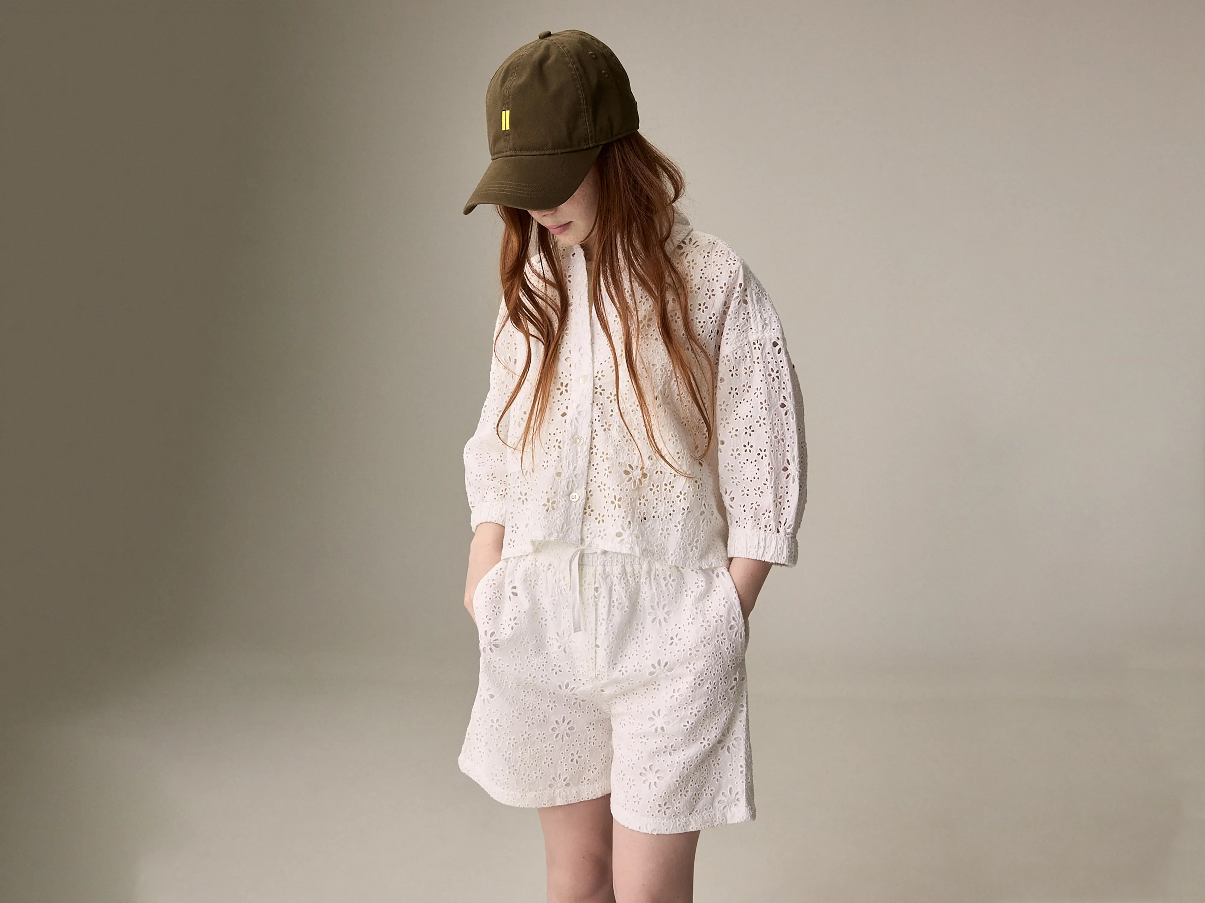 Higgle cropped shirt (261 / G / WHITE)