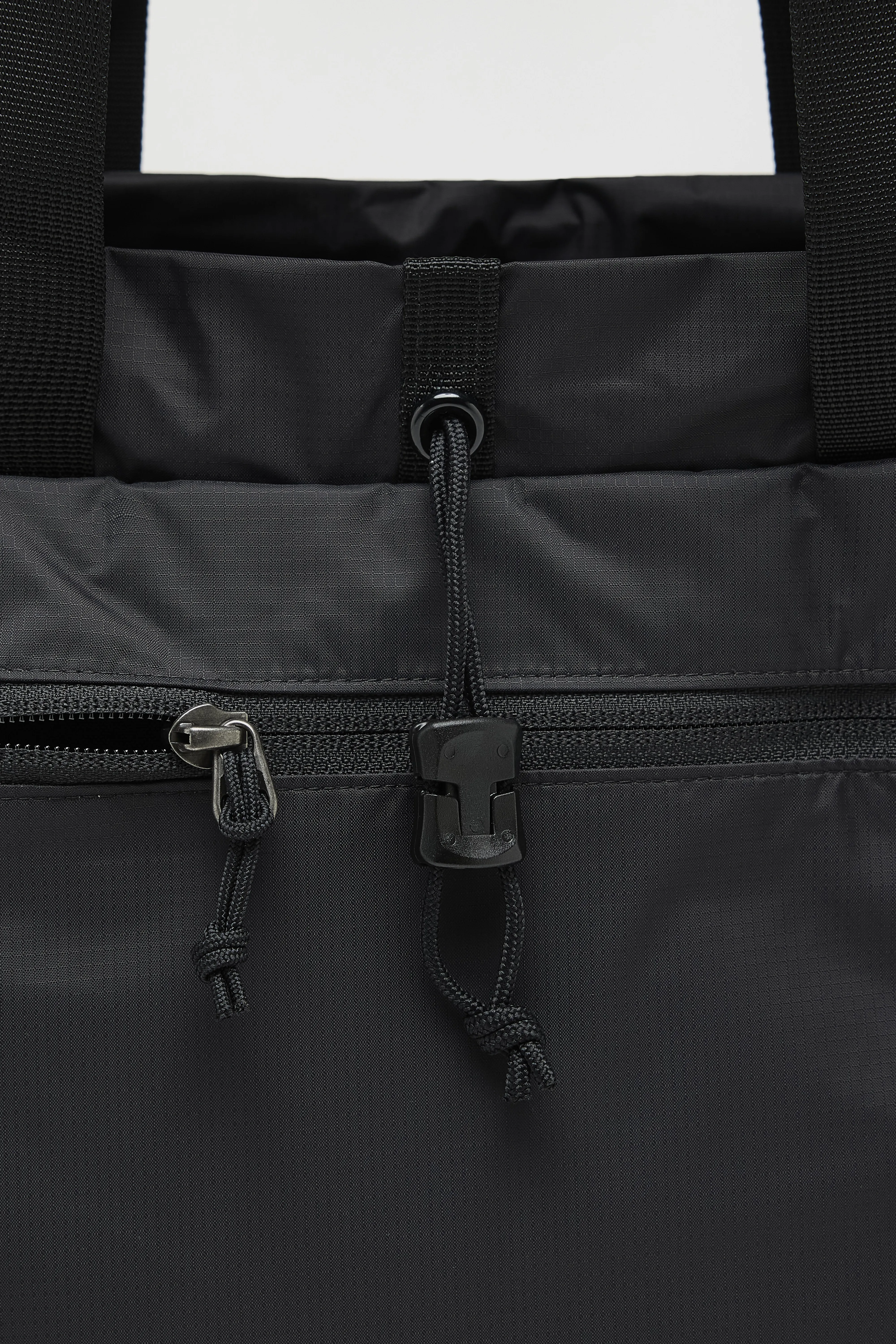 Terravia Tote Pack (252 / W / BLACK) - Image 4