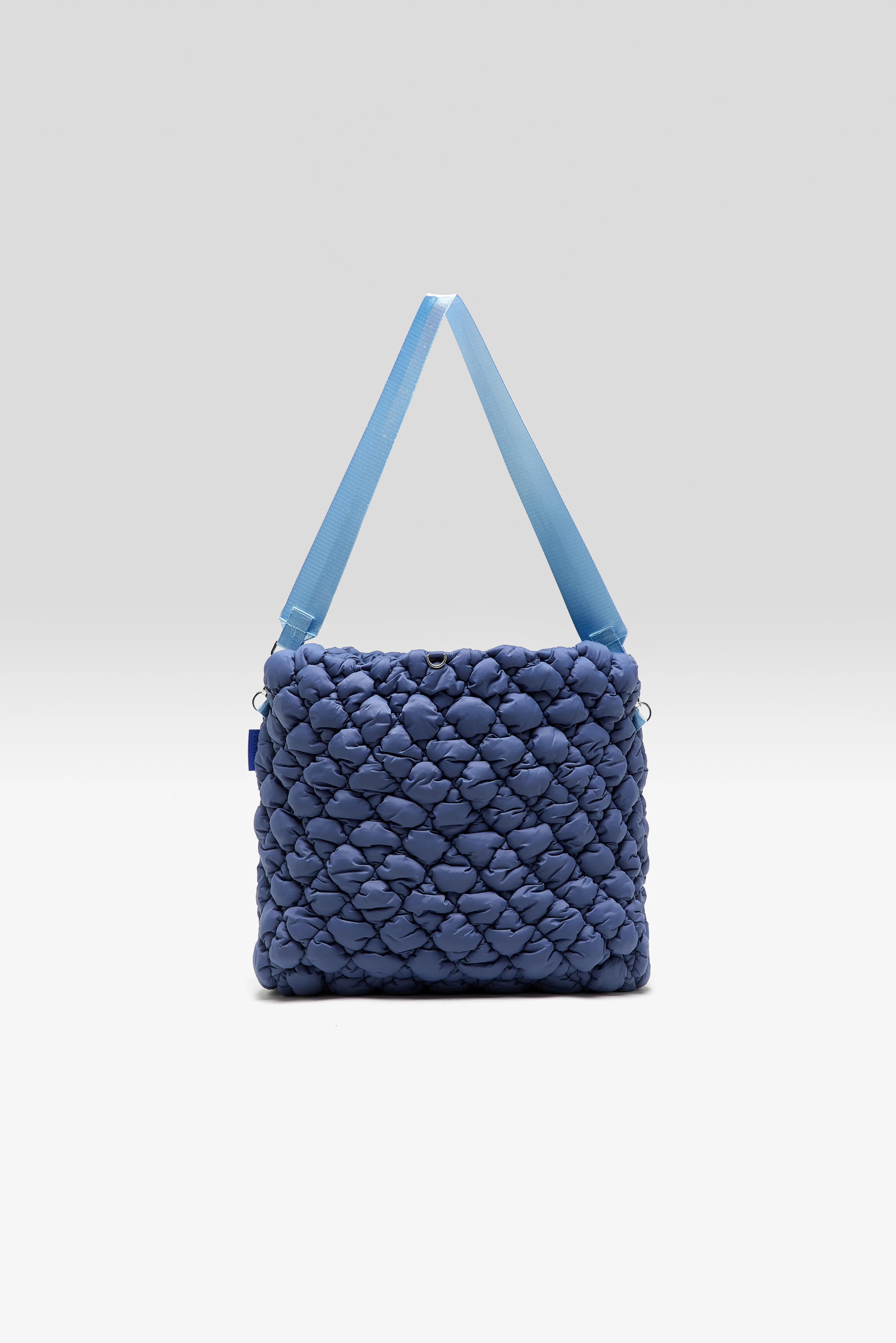 Hela padded shoulder bag (261 / W / STORM) - Image 4