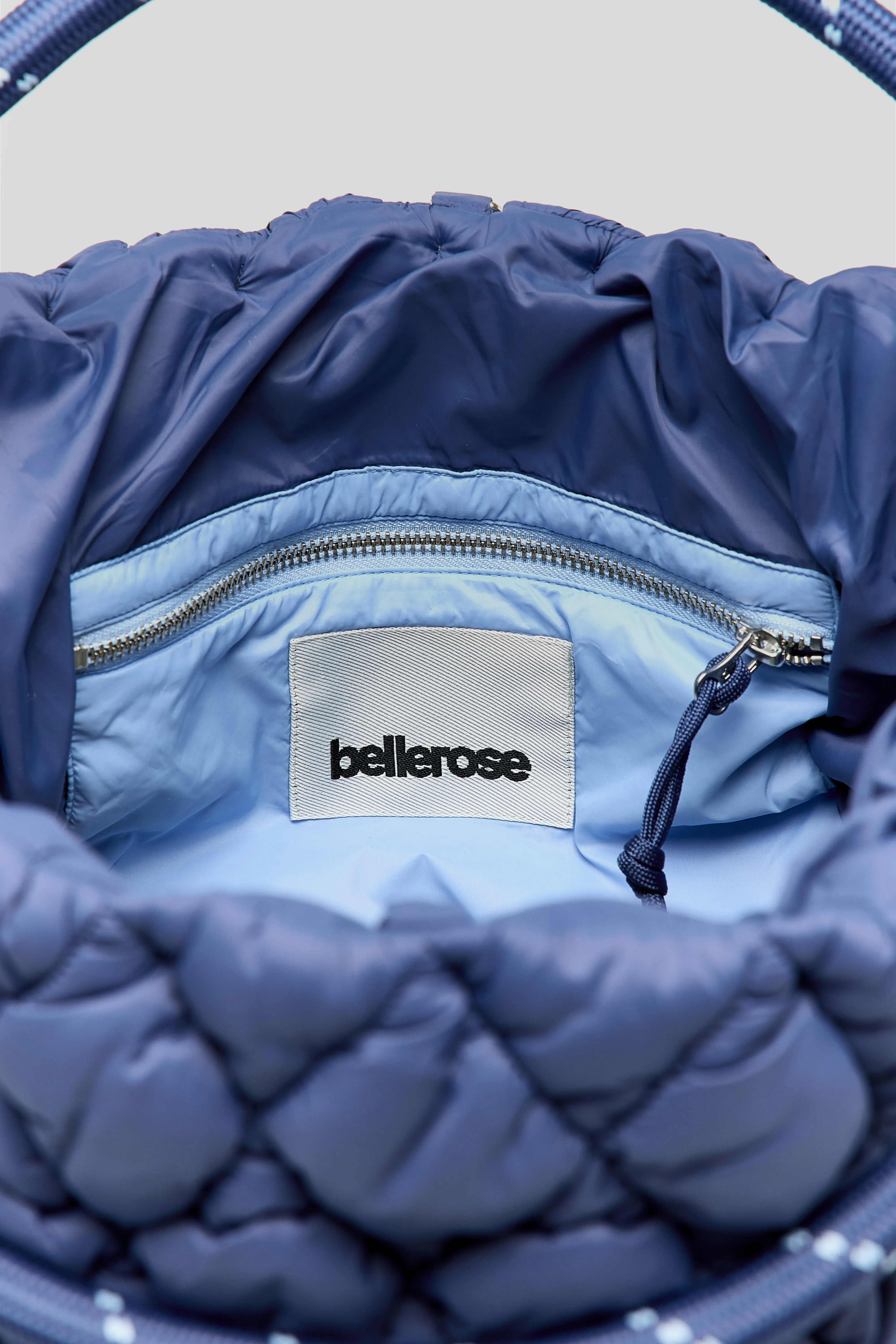 Hela padded shoulder bag (261 / W / STORM) - Image 5