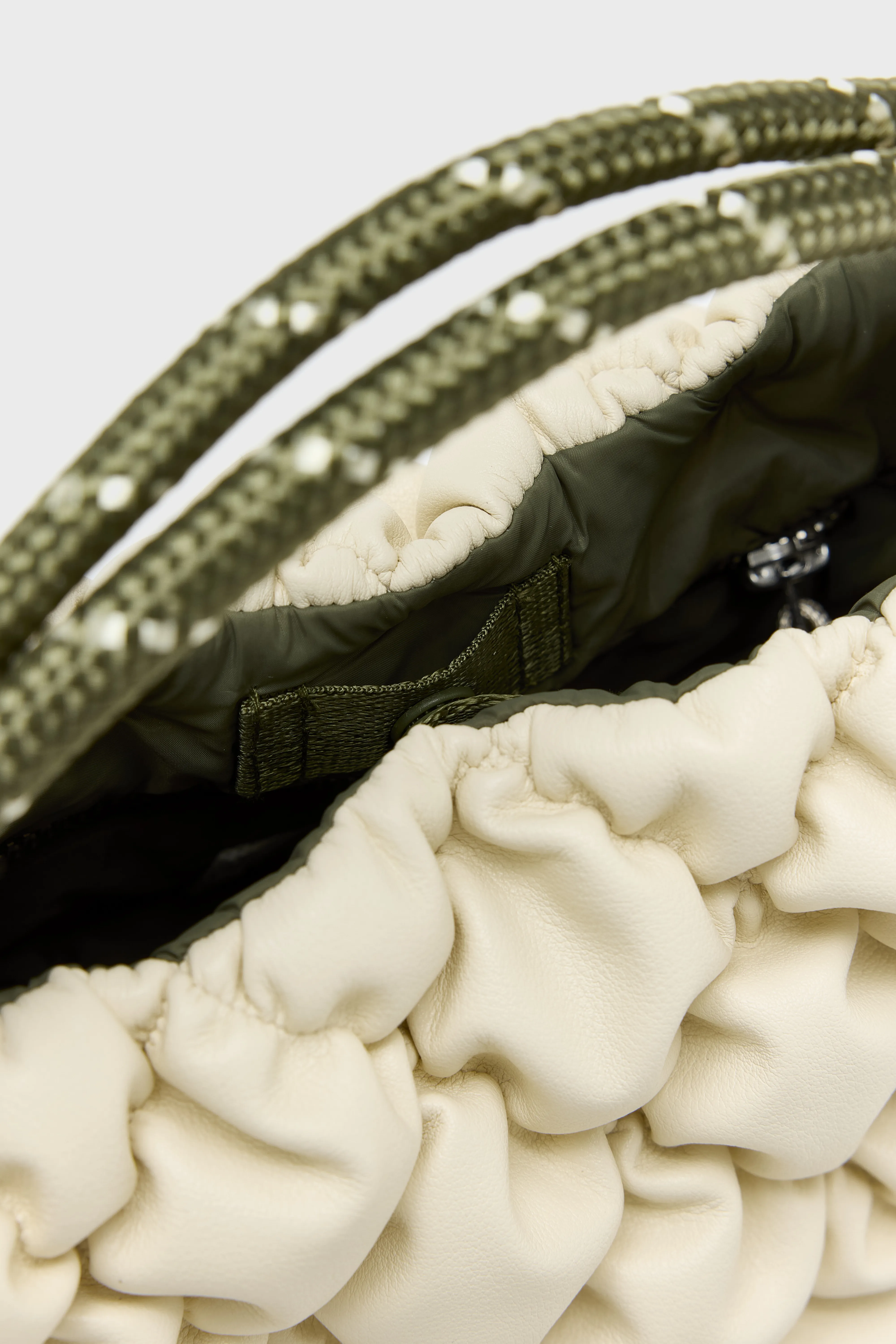 Helcro padded shoulder bag (261 / W / CREAM) - Image 7