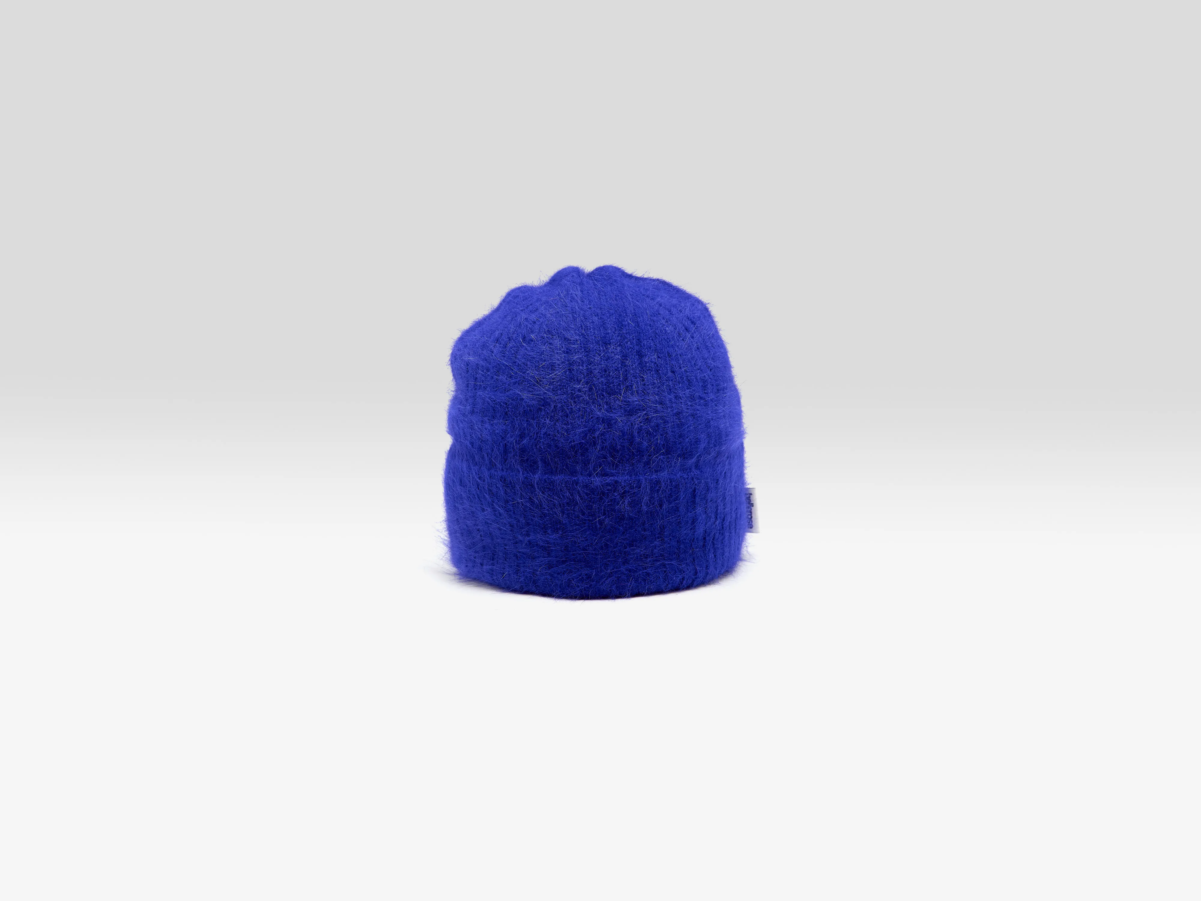 Datiz angora-blend beanie (252 / W / DELPHINIUM)