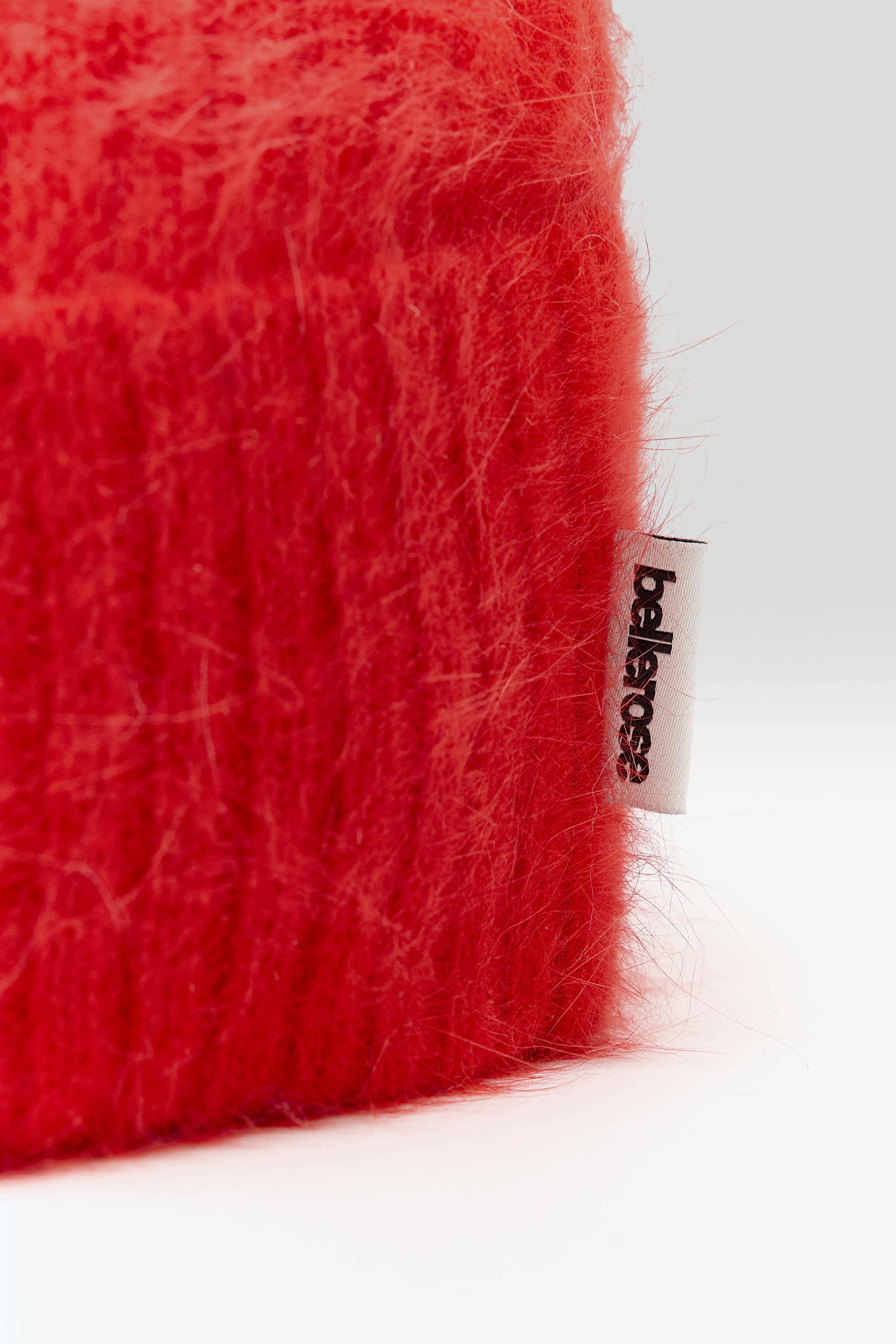 Datiz angora-blend beanie (252 / W / SANGUINE) - Image 3