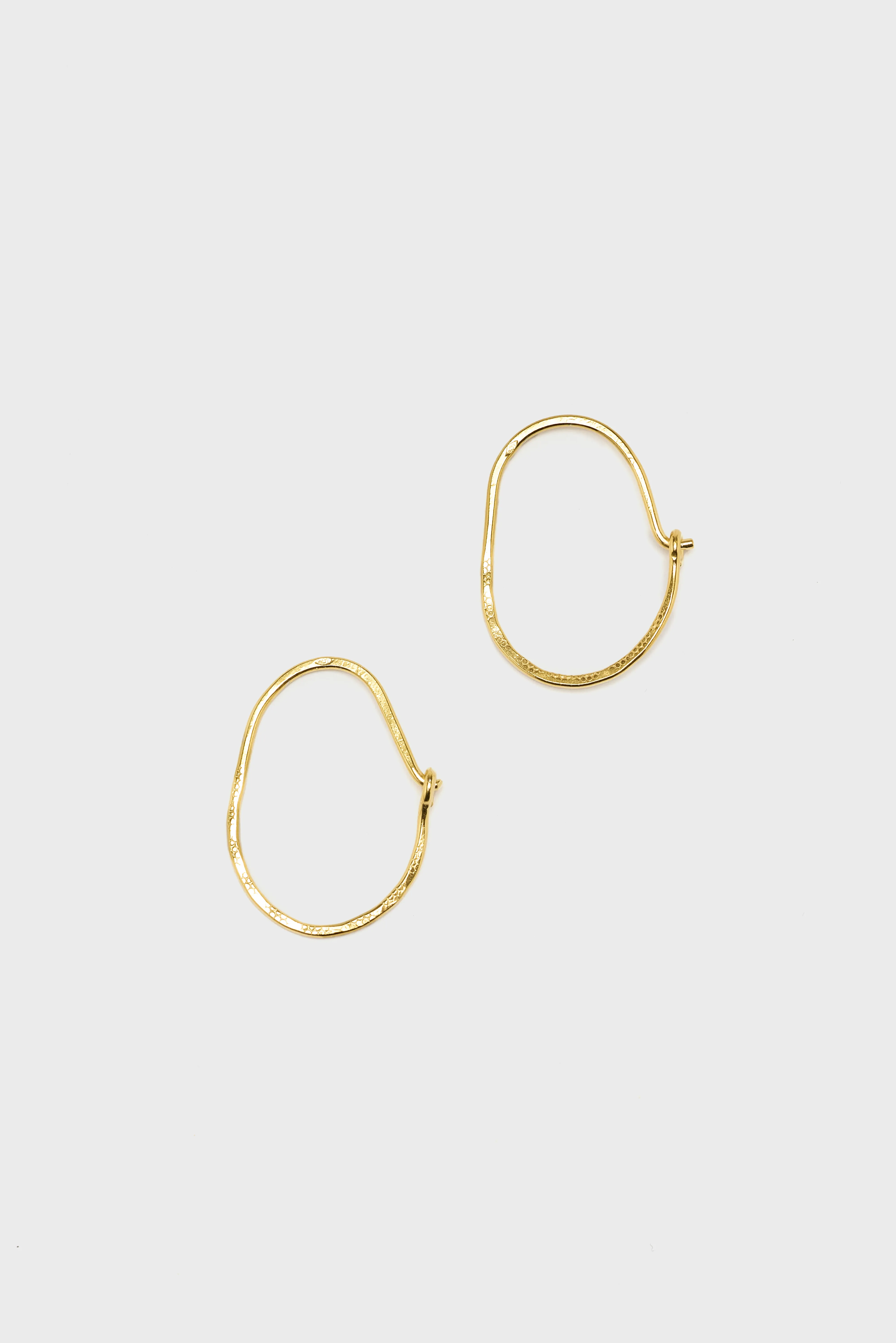 Small Hoop Earrings  (252 / W / GOLD) - Image 2