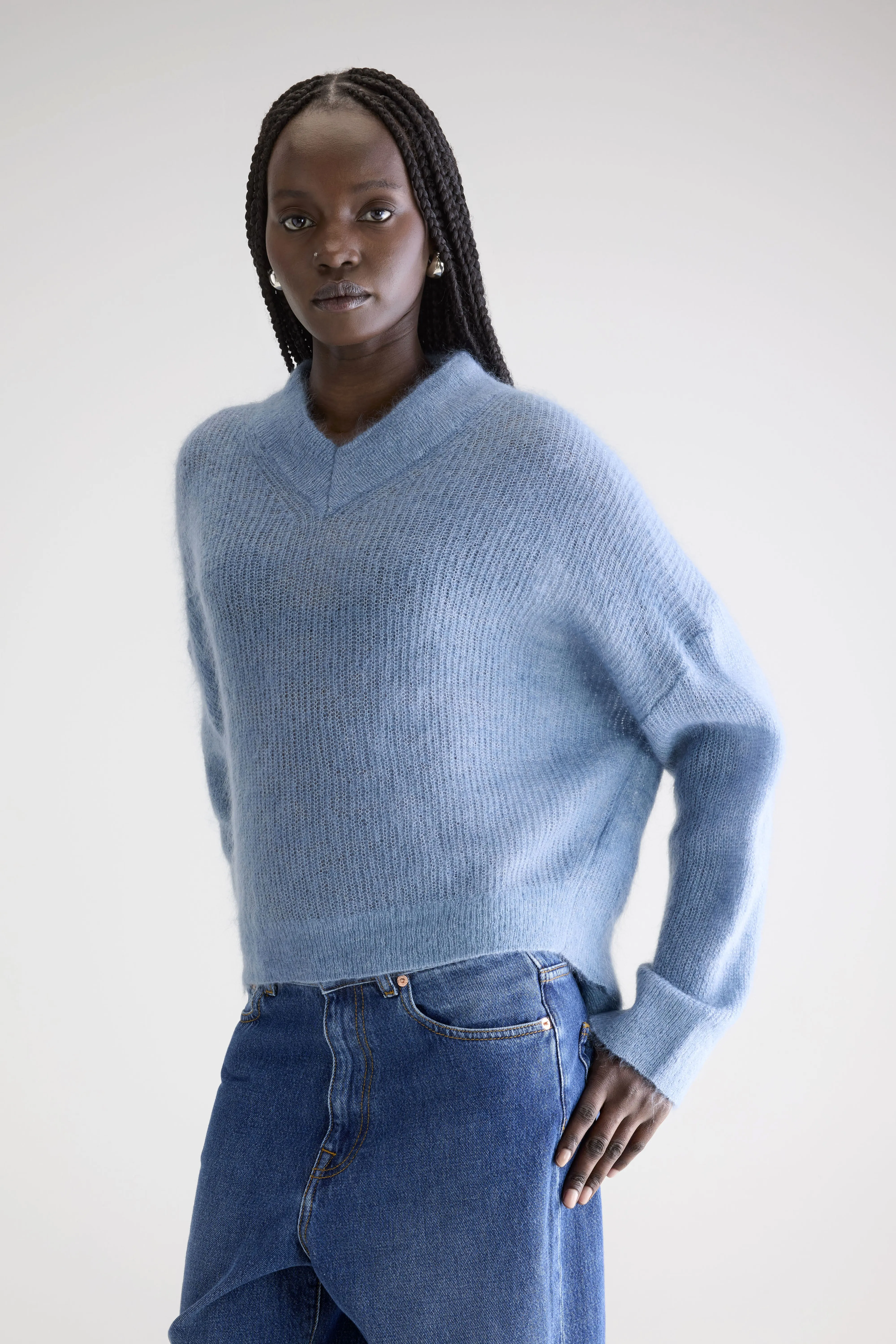 Arcy v-neck sweater (252 / W / CHAMBRAY) - Image 2