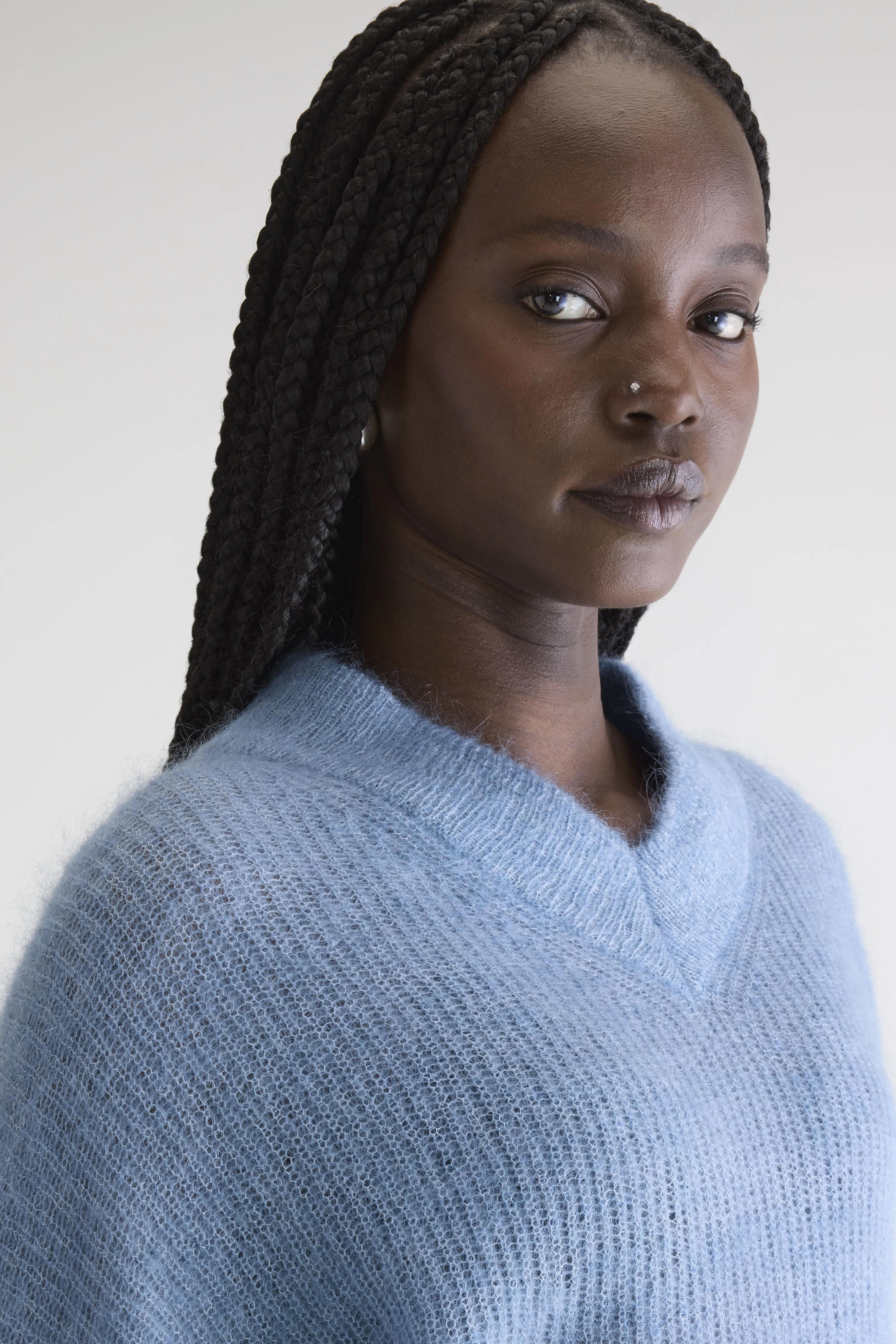 Arcy v-neck sweater (252 / W / CHAMBRAY) - Image 5