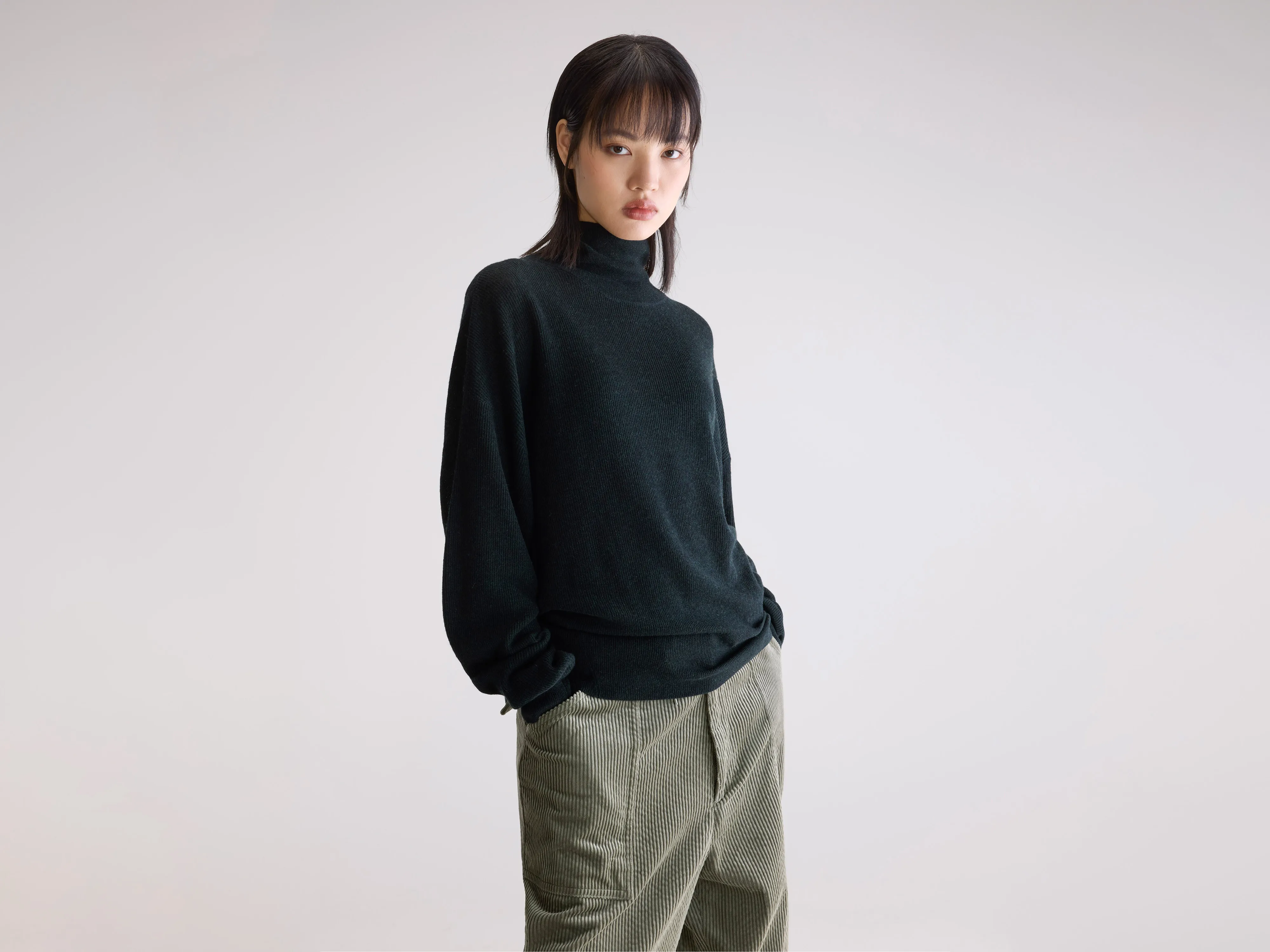 Arybol Turtle Neck Sweater (252 / W / JET SET)
