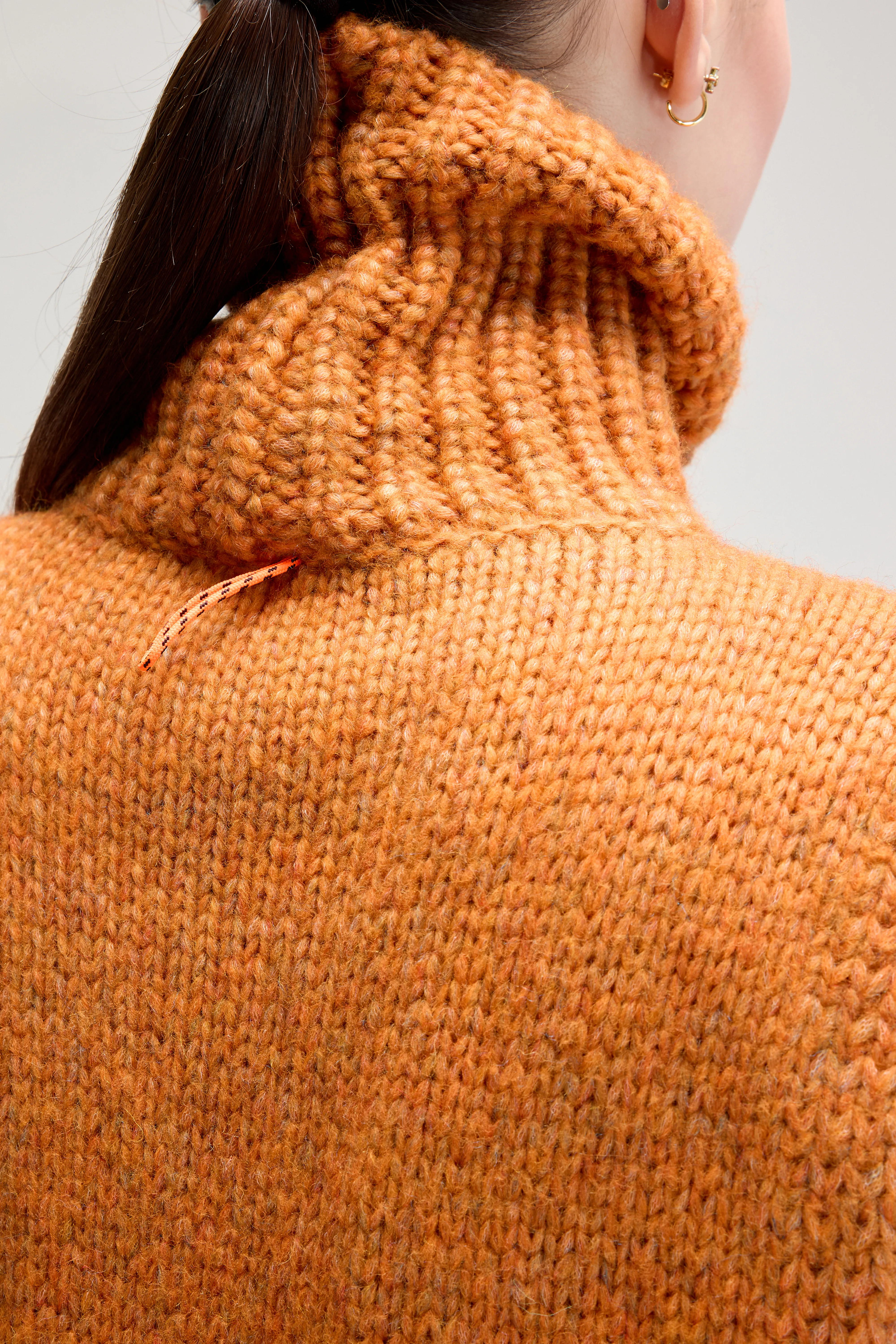 Upcycled Sleeveless Sweater (UPC / W / AUTUMN) - Image 5