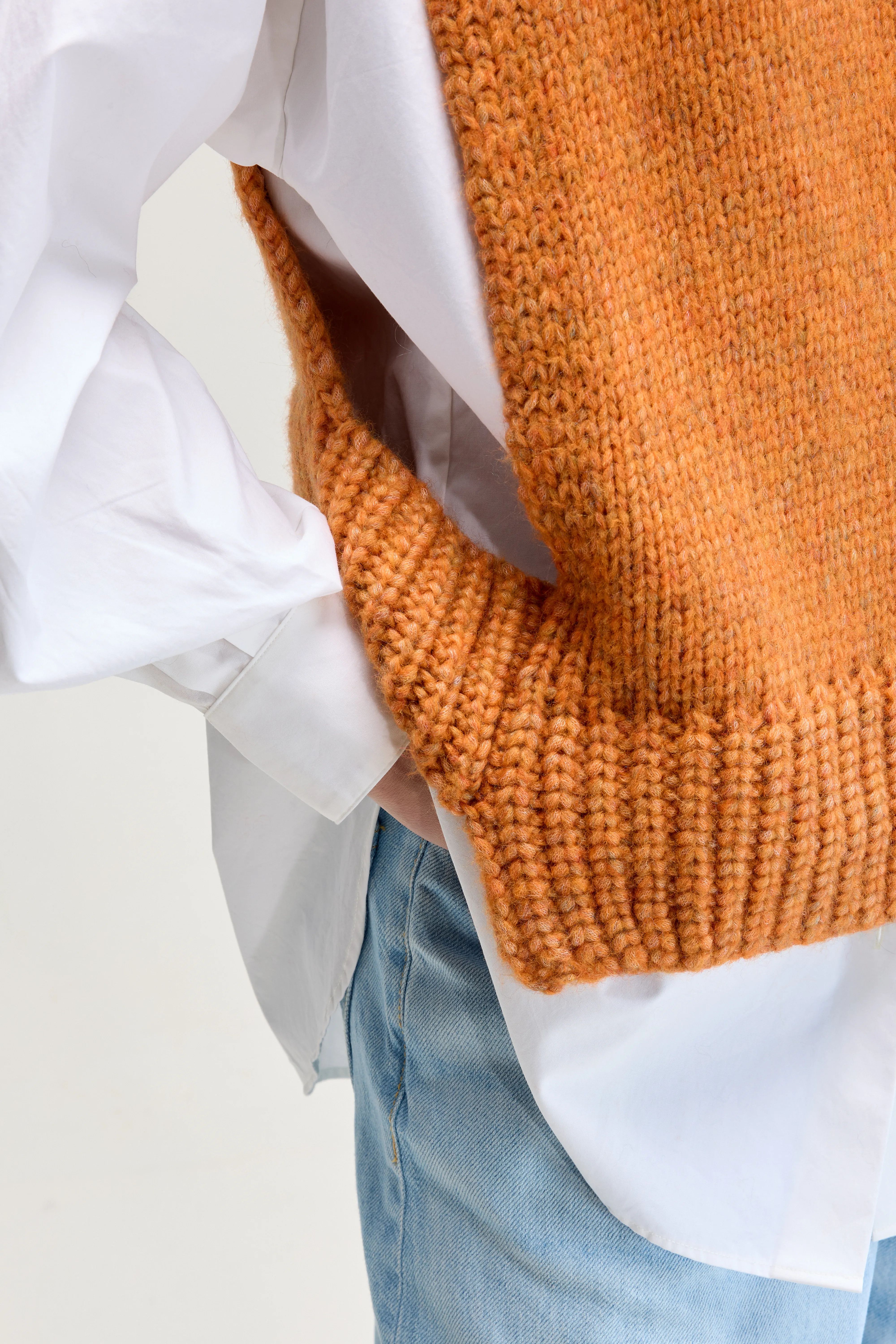 Upcycled Sleeveless Sweater (UPC / W / AUTUMN) - Image 7
