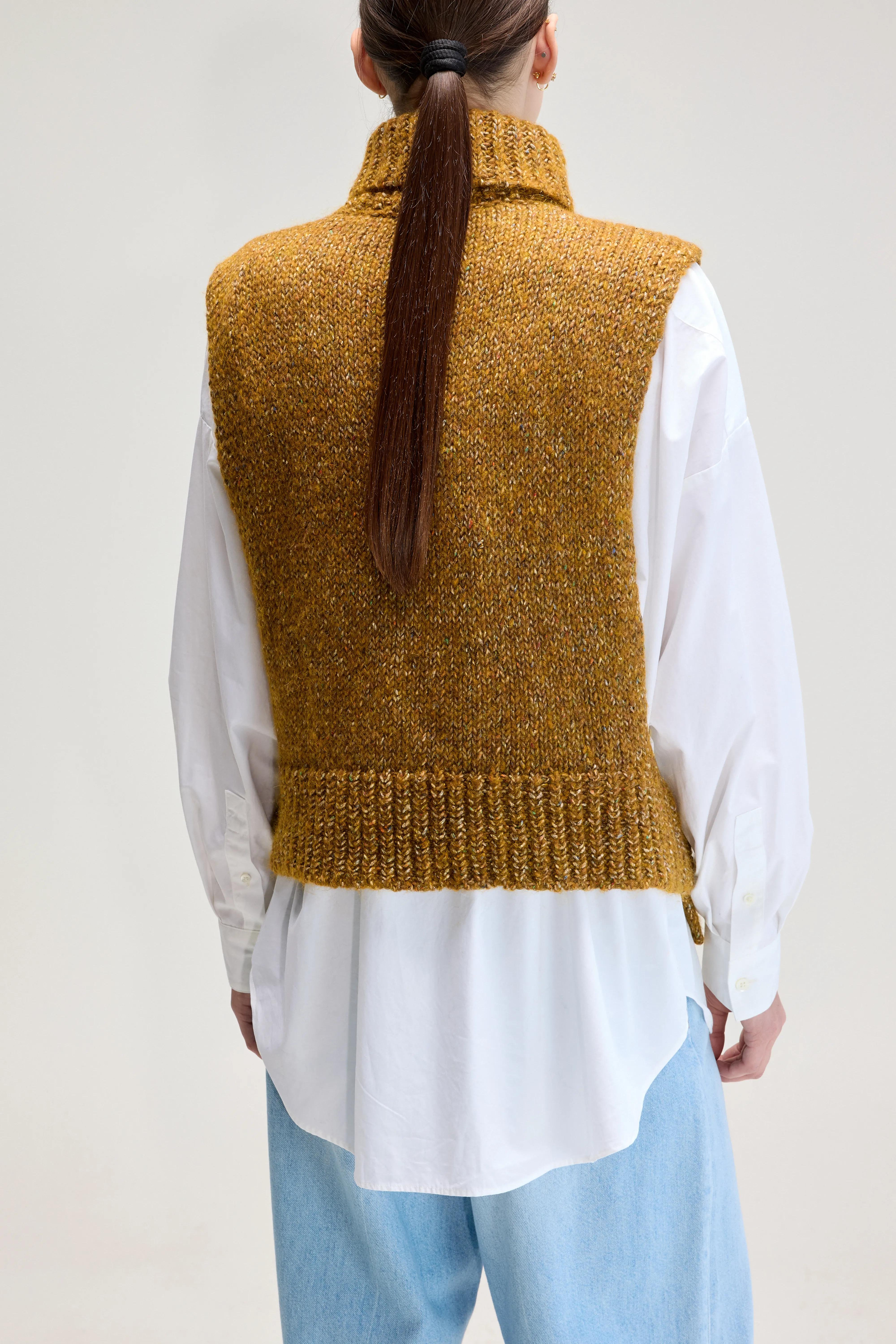 Upcycled Sleeveless Sweater (UPC / W / BREEN) - Image 4