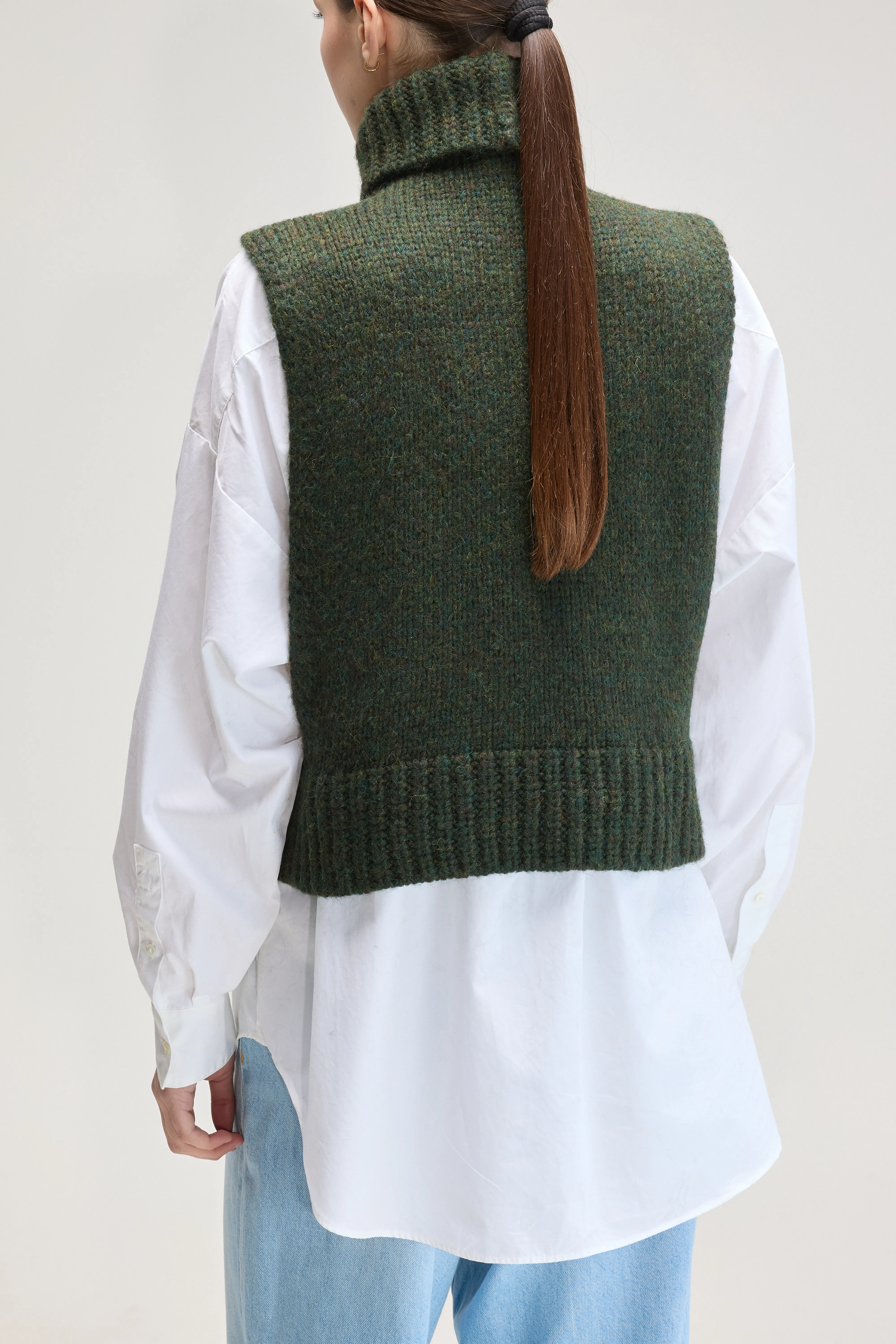 Upcycled Sleeveless Sweater (UPC / W / KOMBU) - Image 4