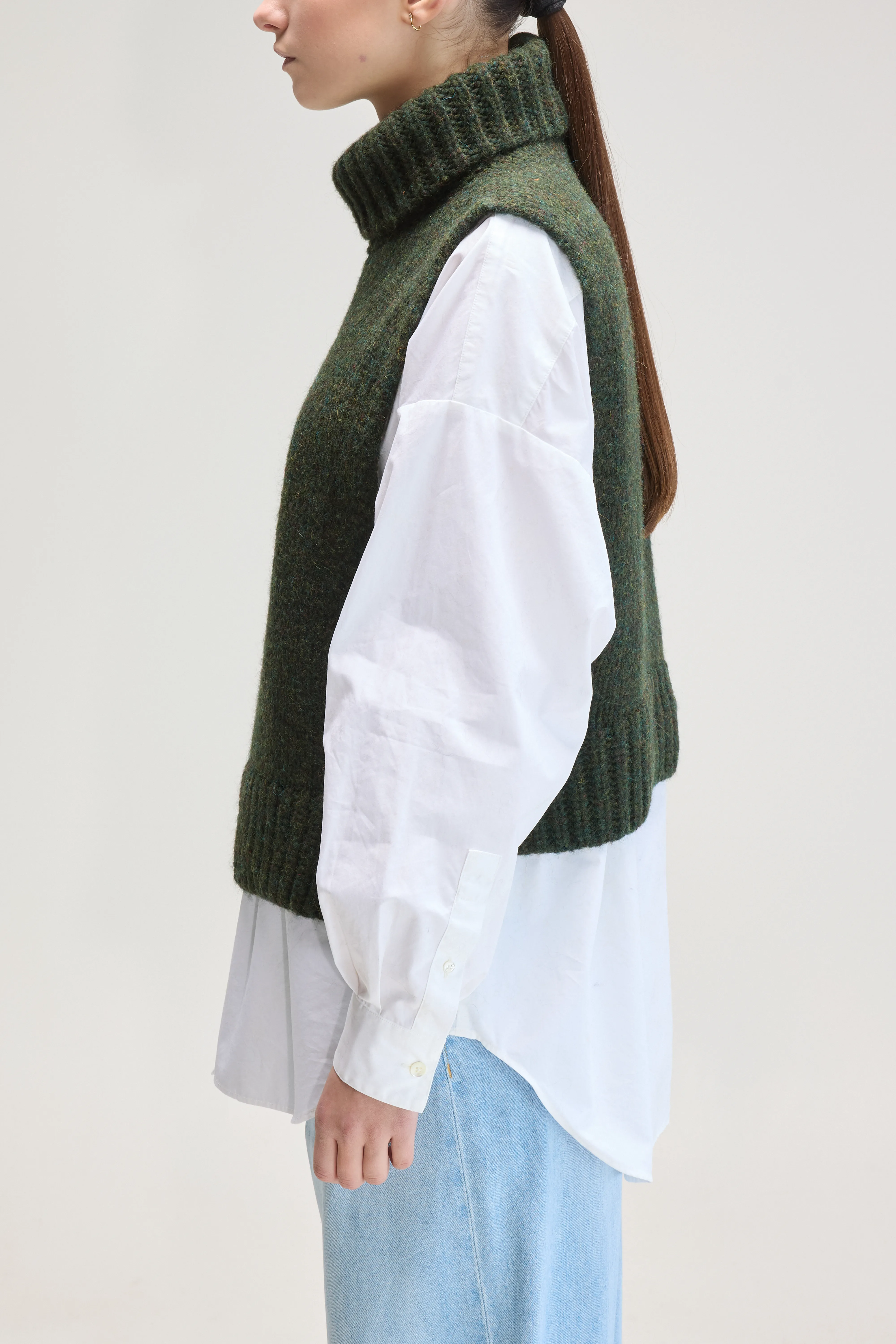 Upcycled Sleeveless Sweater (UPC / W / KOMBU) - Image 5