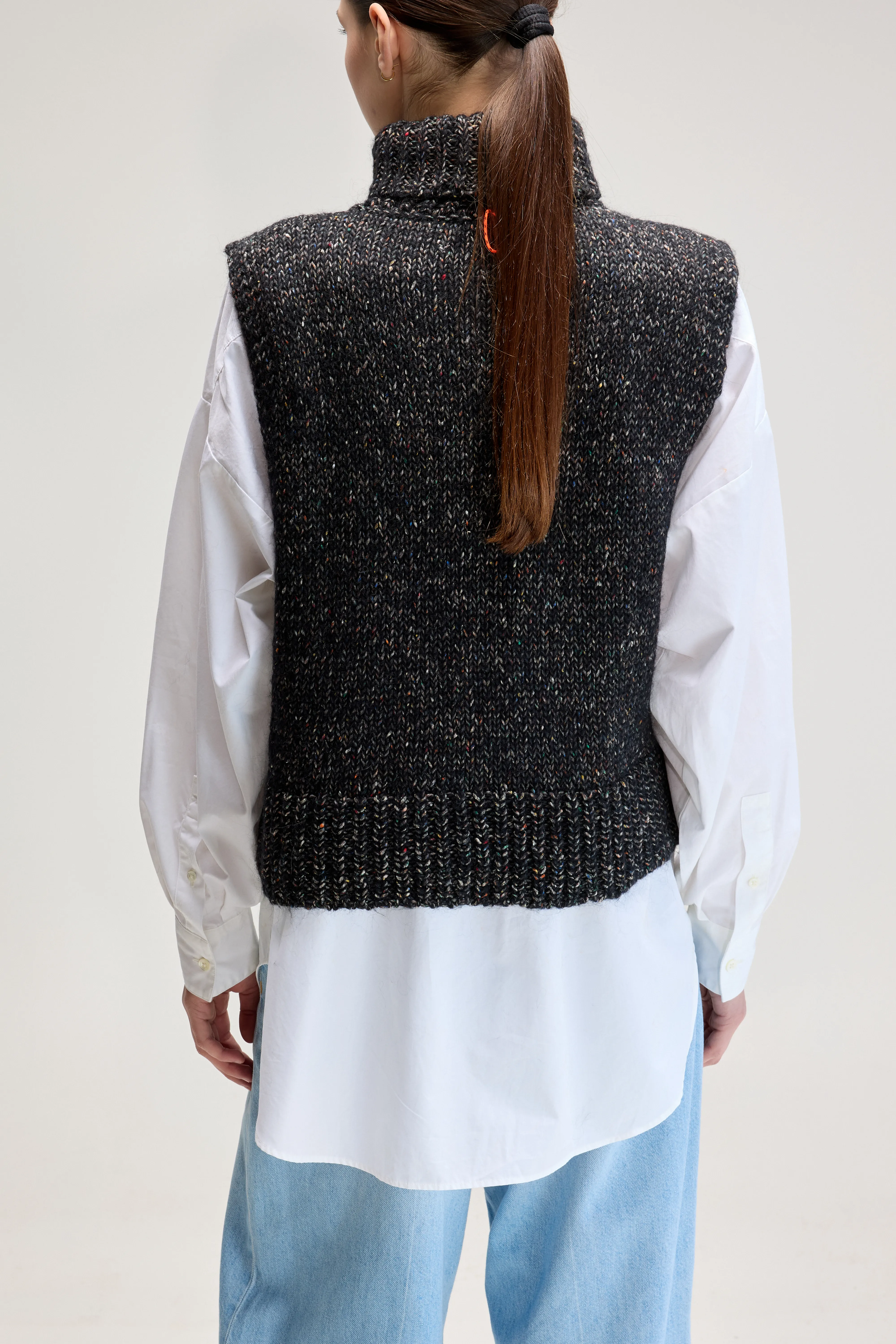 Upcycled Sleeveless Sweater (UPC / W / OFF BLACK) - Image 4