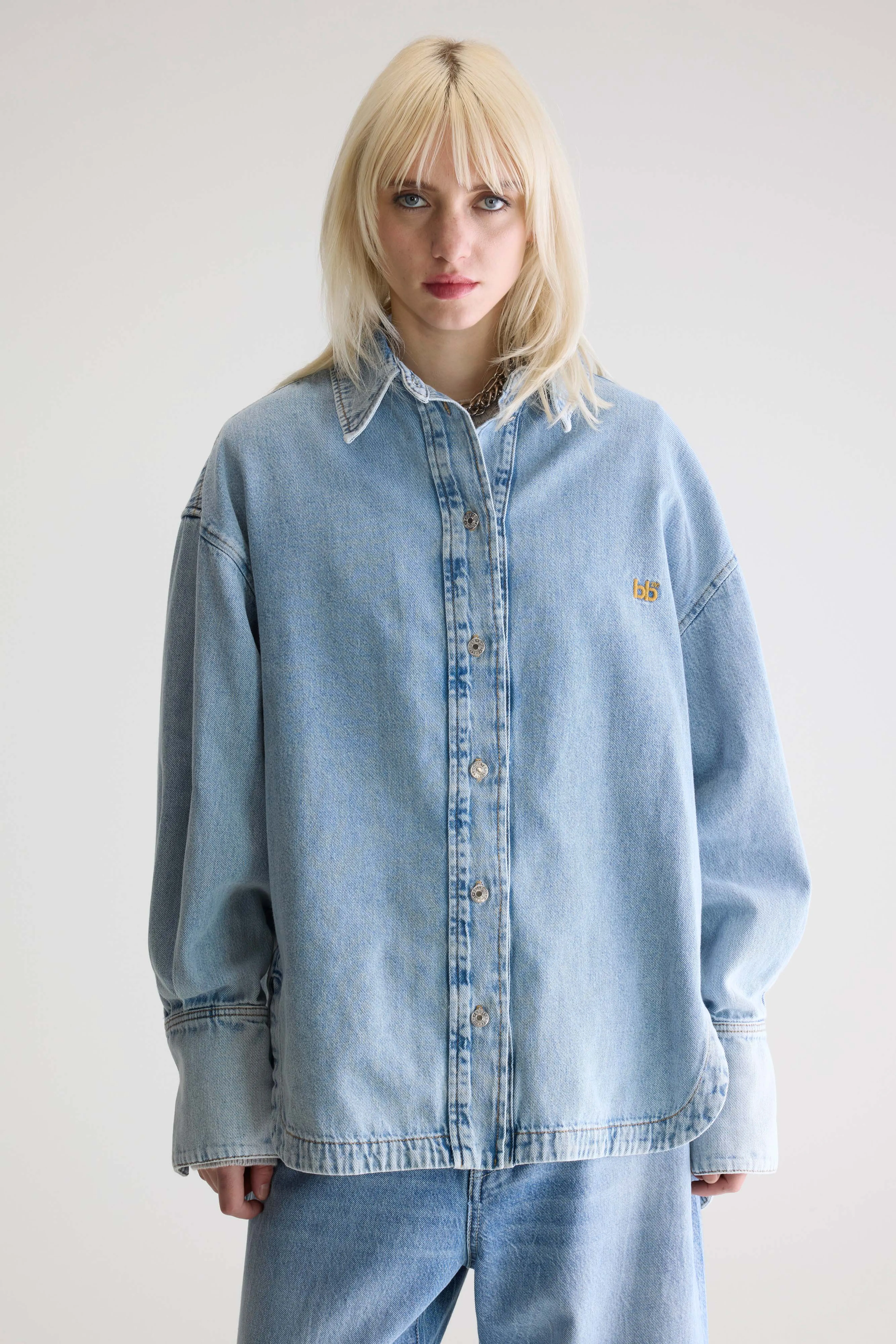 Glory denim overshirt (252 / W / LT BLUE BLEACH) - Image 2