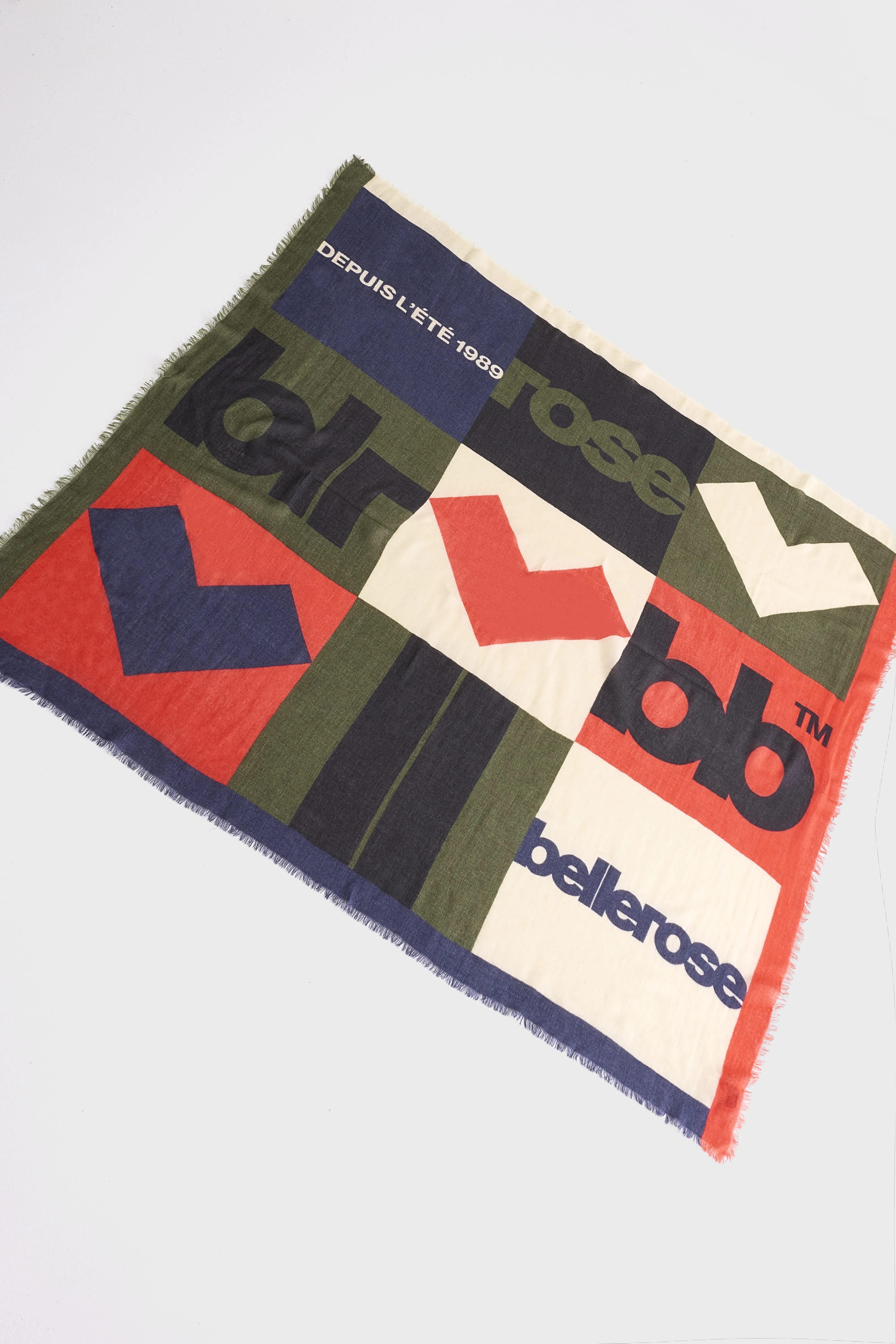 Sose square scarf (252 / W / DISPLAY A) - Image 5