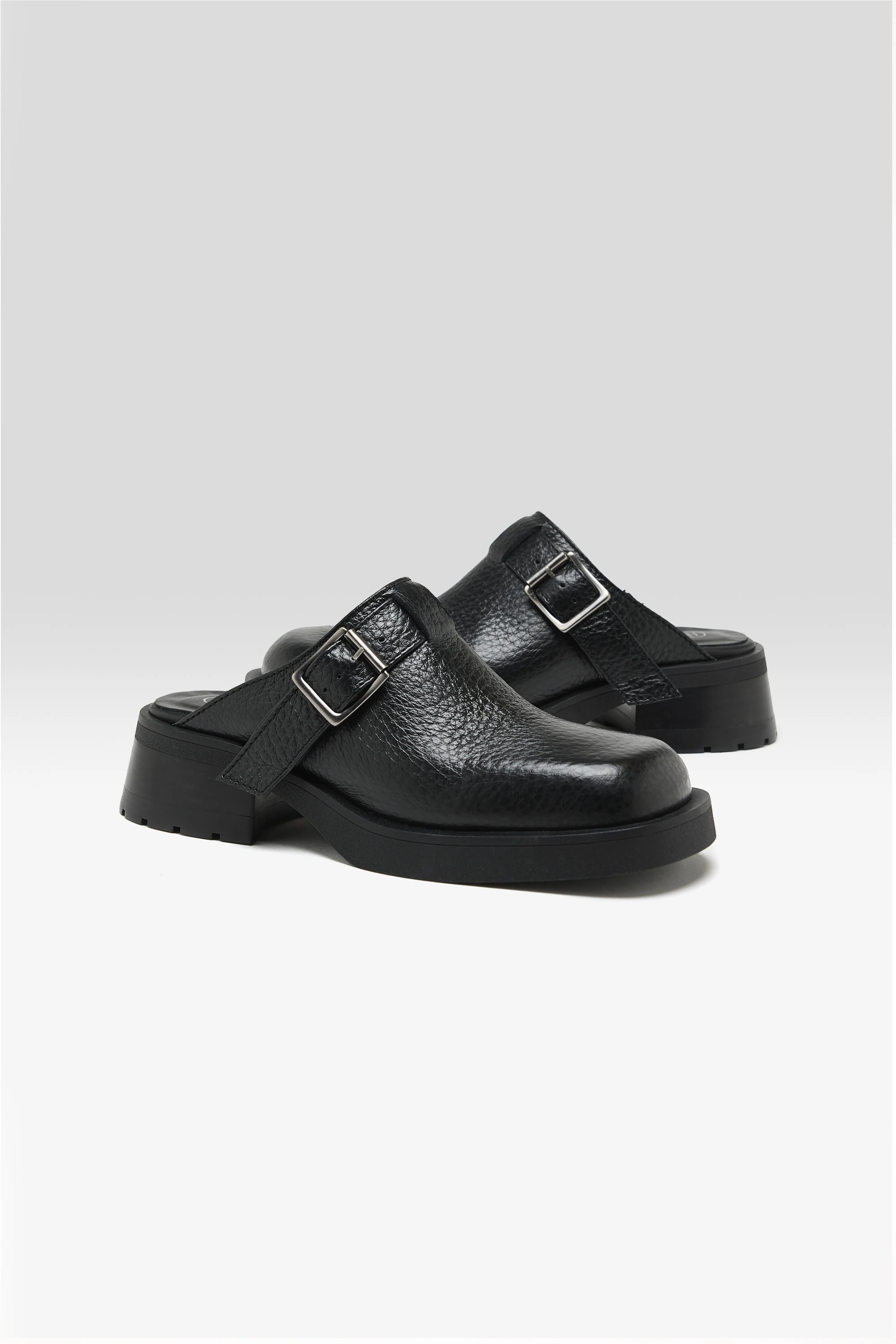 Aroa Black Buckled Mules (251 / W / BLACK) - Image 3