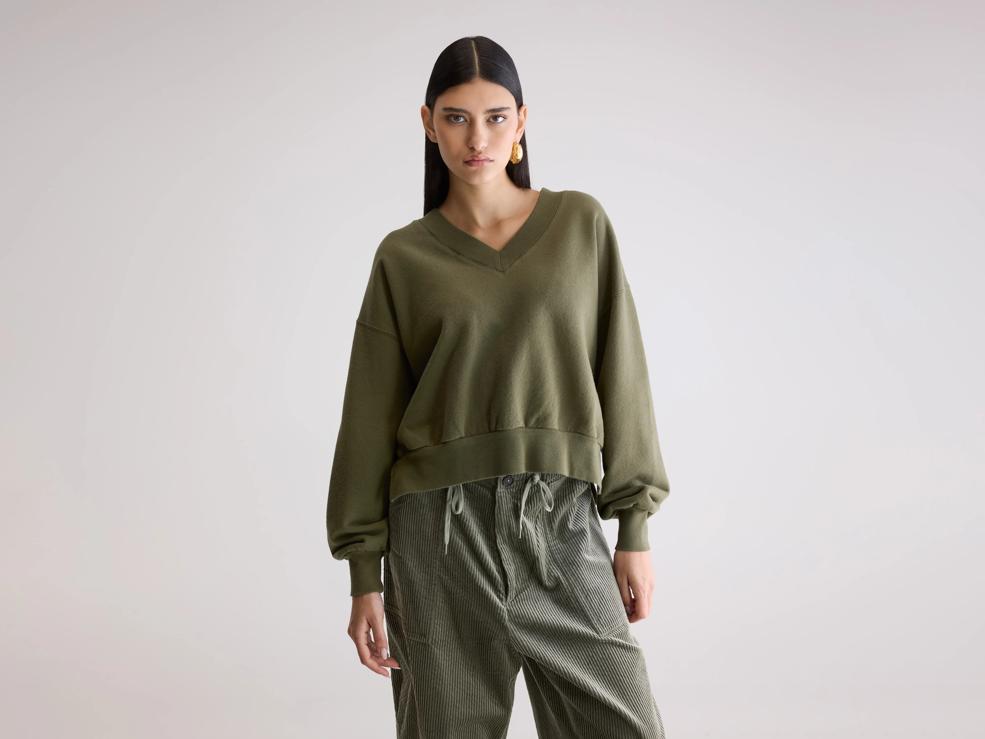 Varola v-neck sweatshirt (252 / W / OLIVE)