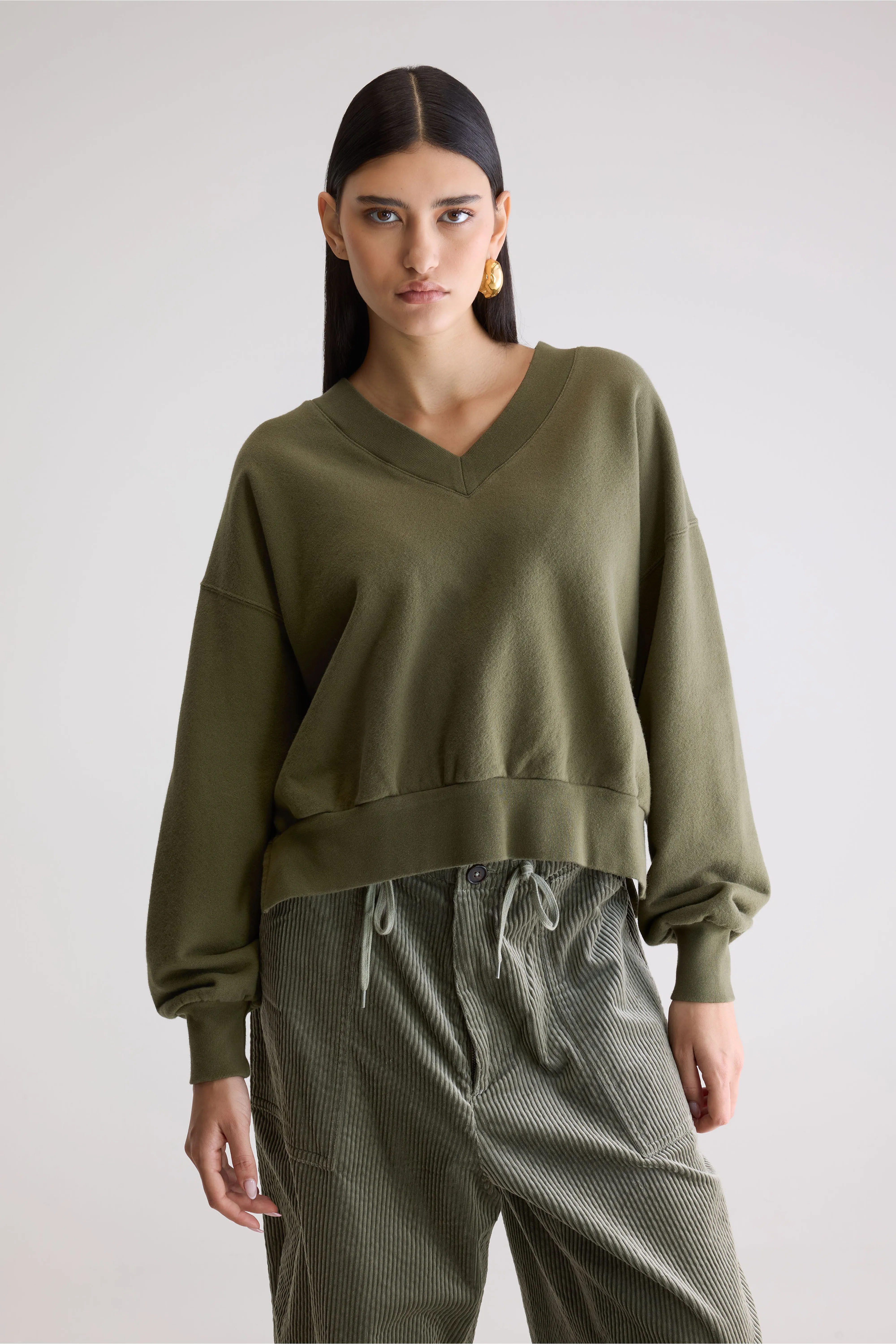 Varola v-neck sweatshirt (252 / W / OLIVE) - Image 2