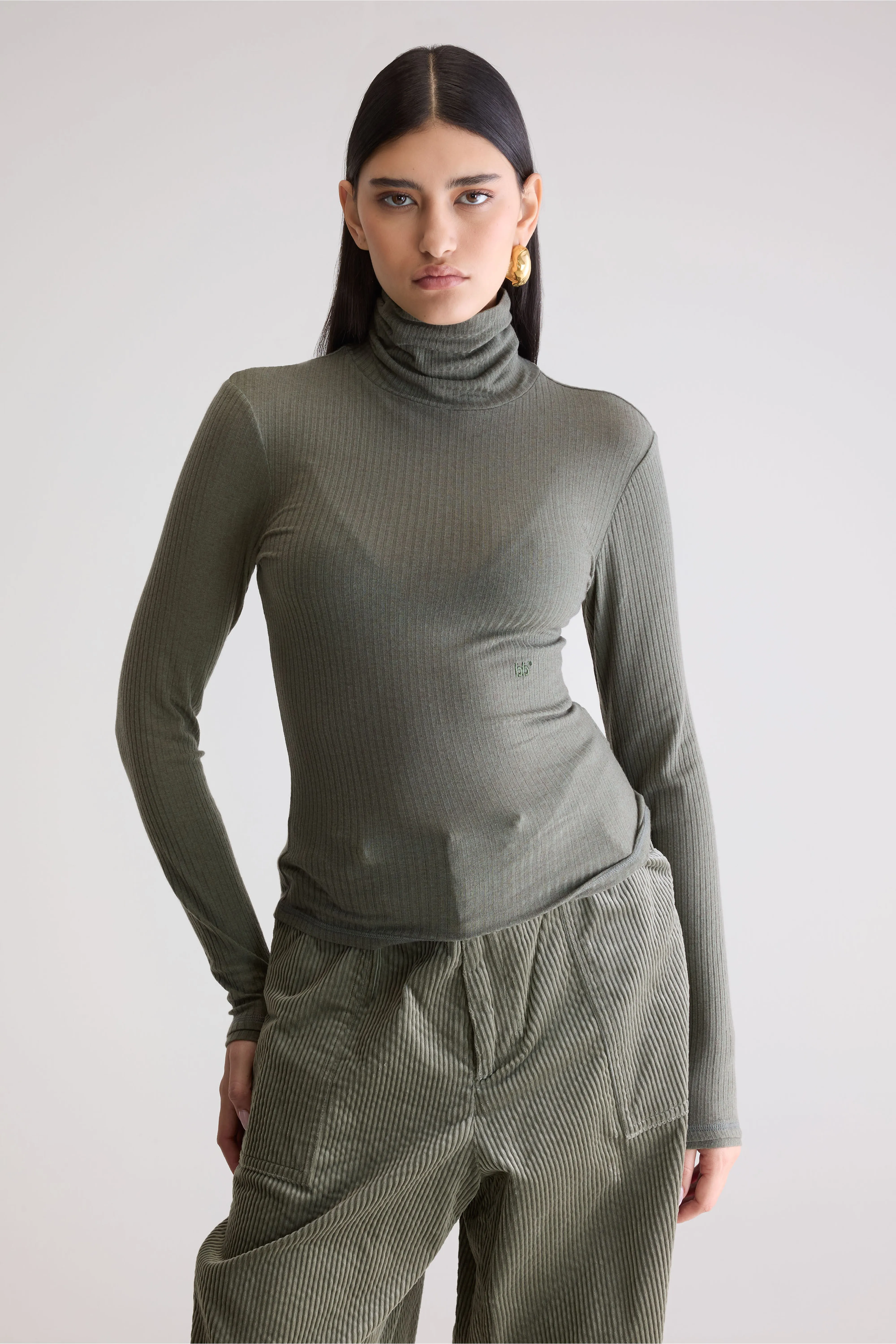 Vinay fitted t-shirt (252 / W / SAGE) - Image 2