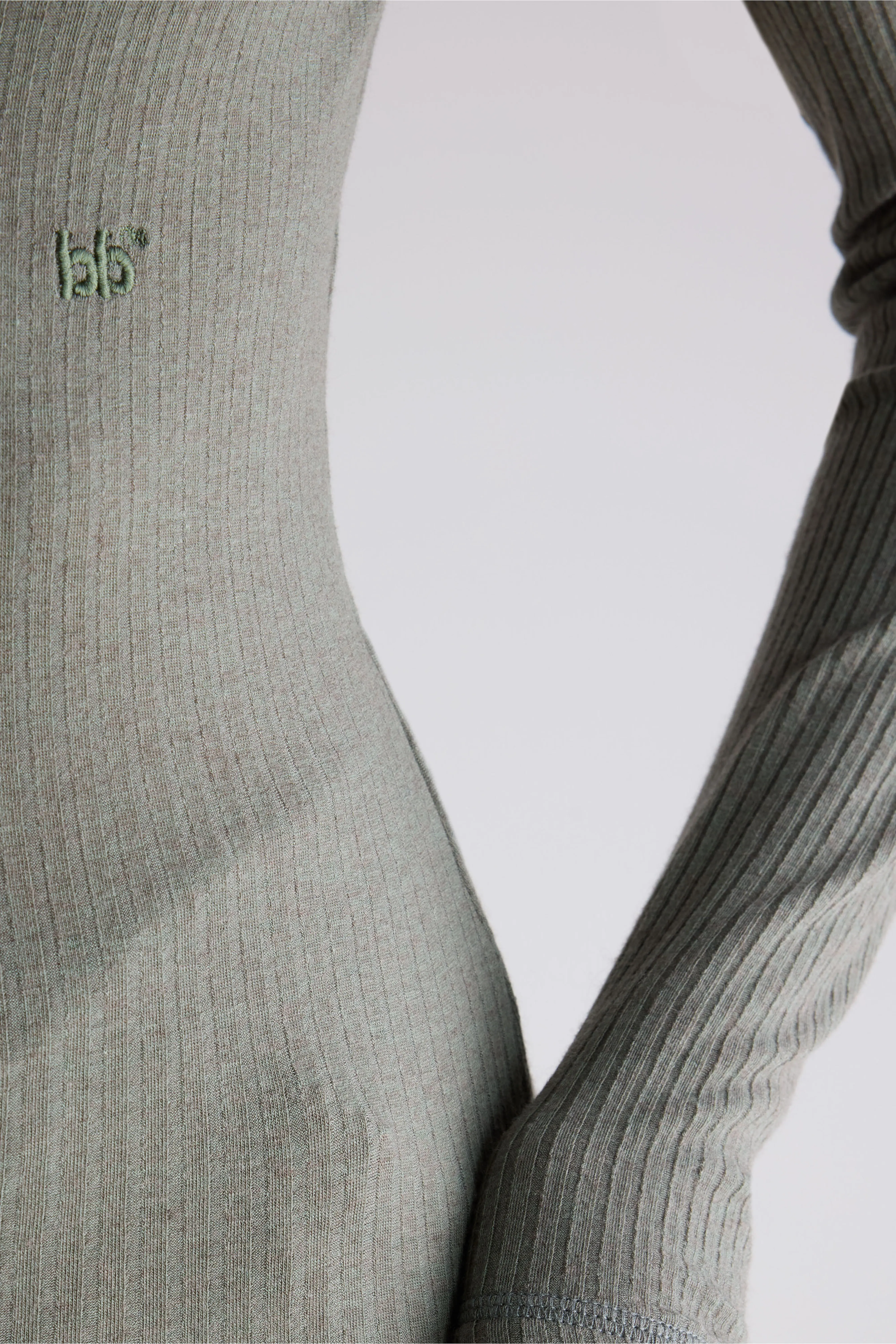 Vinay fitted t-shirt (252 / W / SAGE) - Image 6